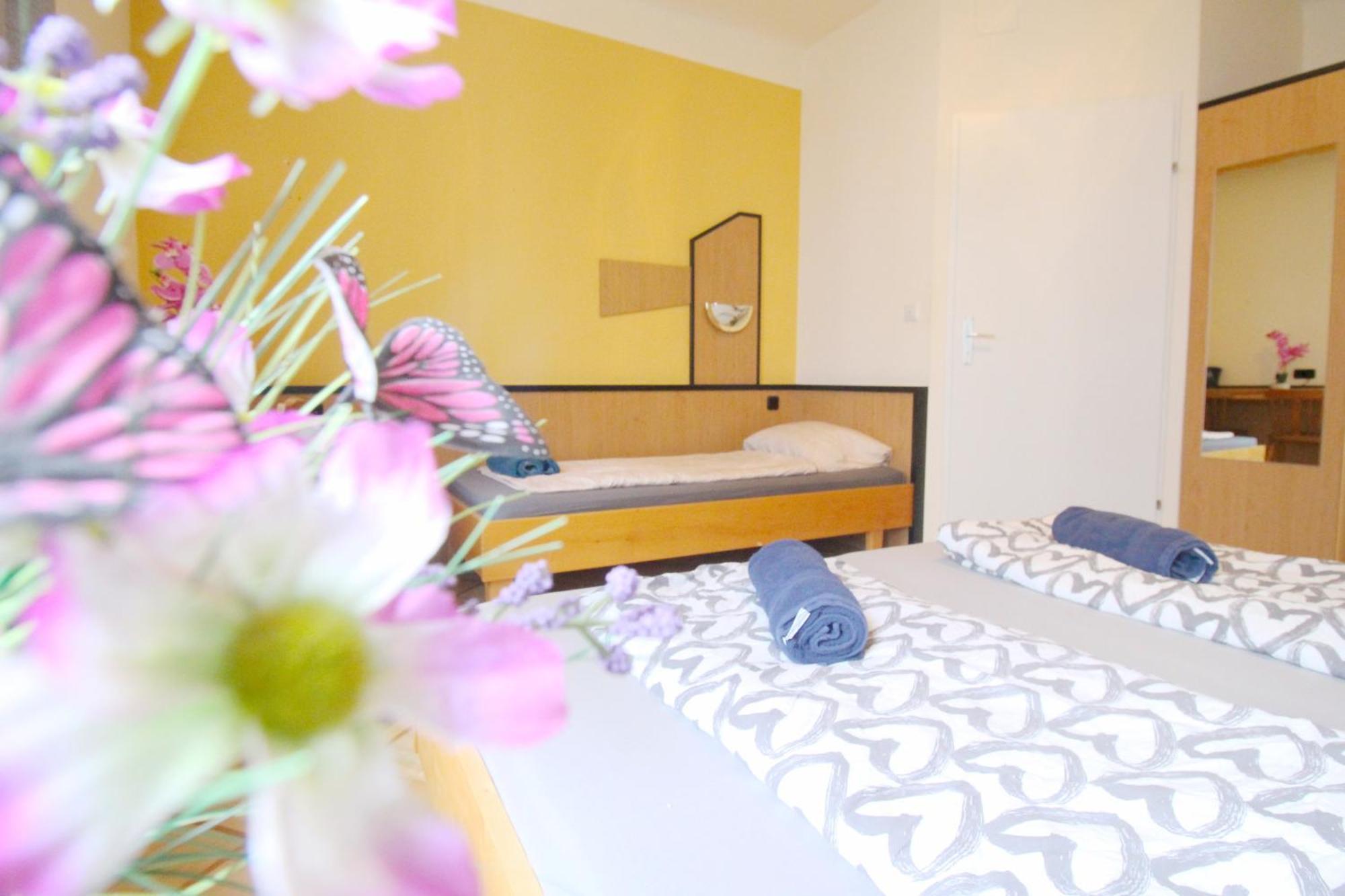 Appart hôtel Triple In Hutteldorfer Strasse Area Vienne